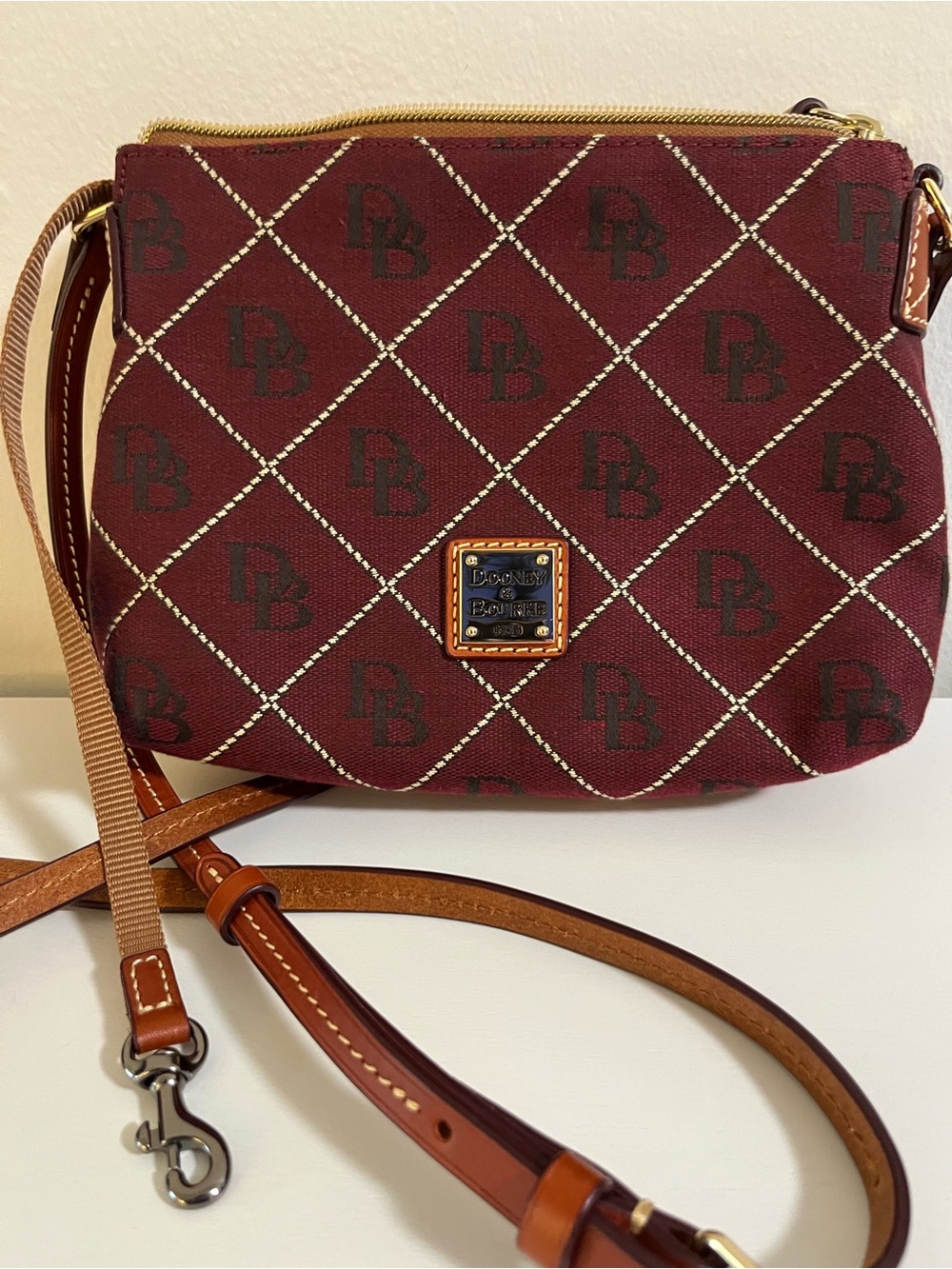 Dooney & Bourke NWOT Monogram Quilted Canvas Crossbody Pouchette Burgundy